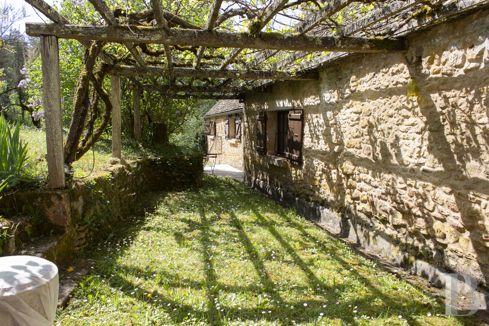 An old fortified house and its extensive grounds in the Périgord Noir, in the Dordogne - photo  n°19